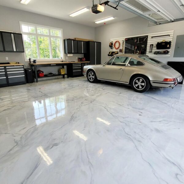 White and grey epoxy floor 600x600